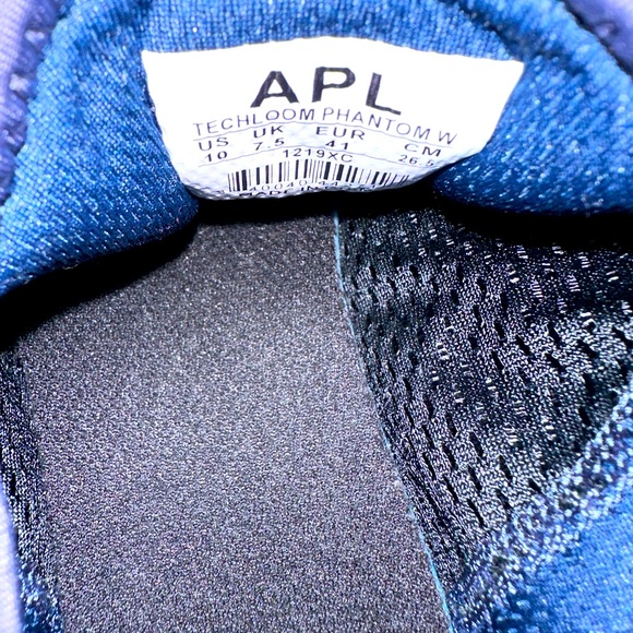 APL Women’s TechLoom Phantom Sneakers - Picture 8 of 8